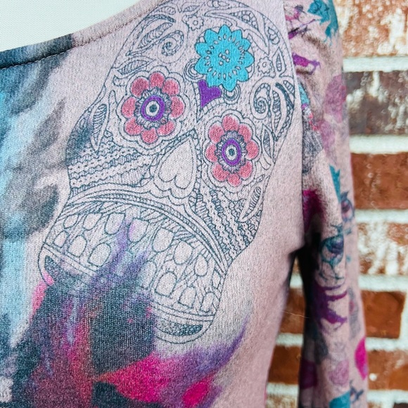 Tattoo Print Sweater - Picture 2 of 9